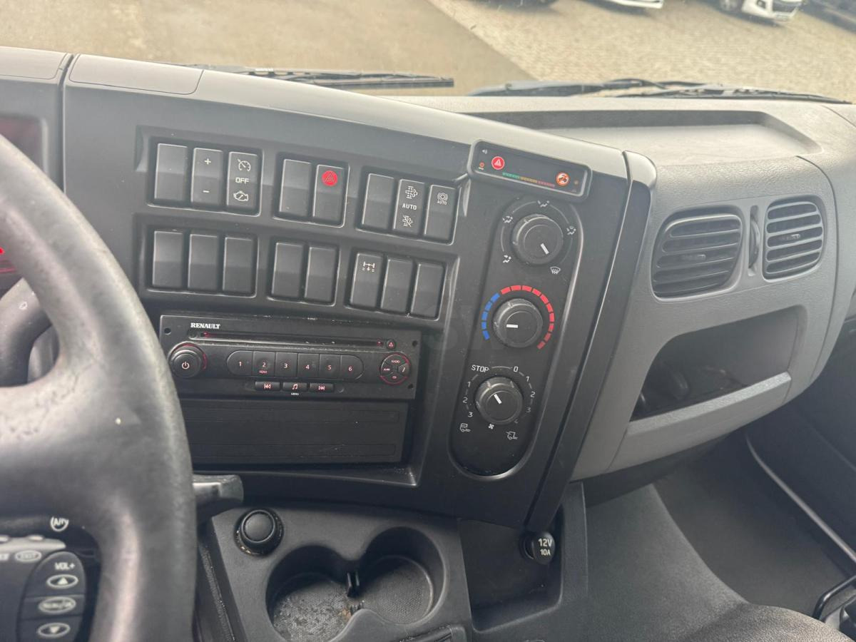 Autocarro furgonato Renault D-Series