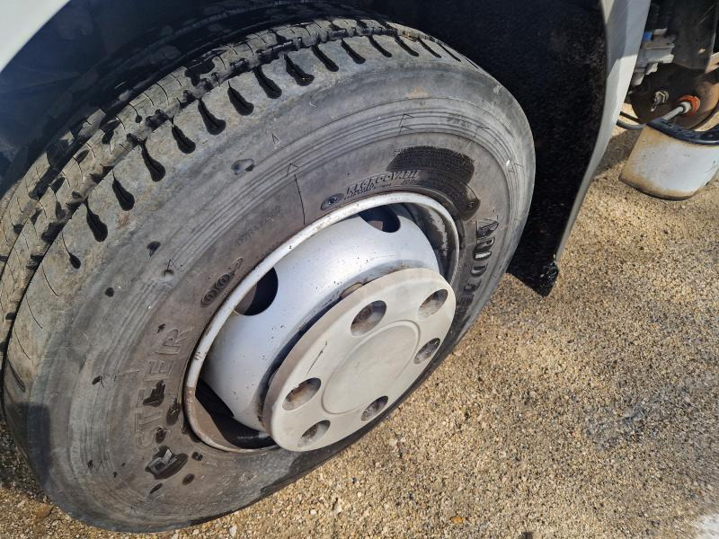 Autocarro furgonato Renault Midlum 180 DCI