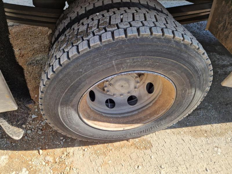 Autocarro furgonato Renault Midlum 220 DCI