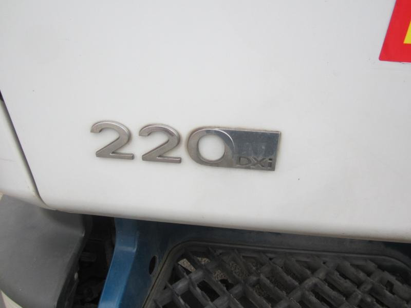 Autocarro furgonato Renault Midlum 220 DXI