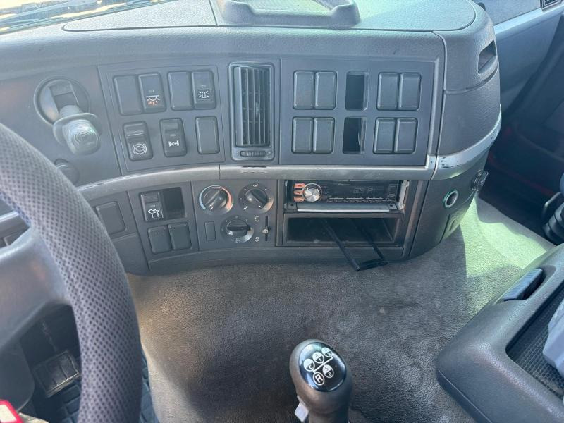 Autocarro multibenna Volvo FM 380