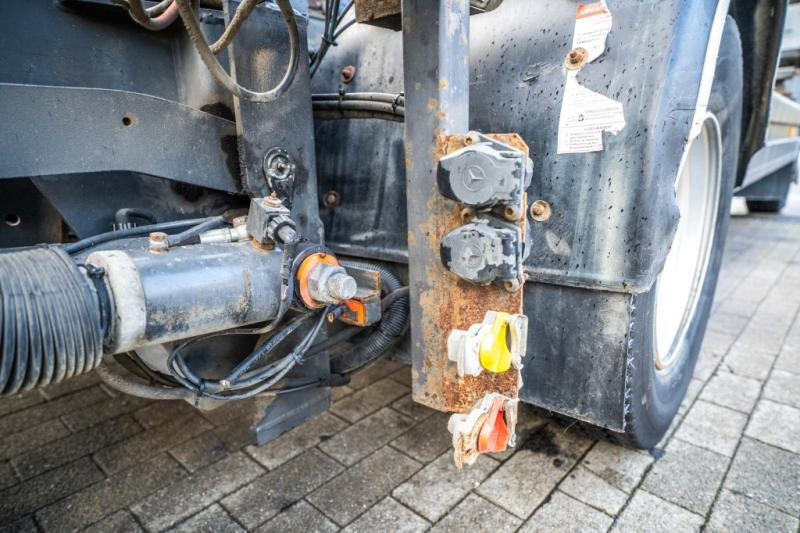 Autocarro portacontainer/ Caisse interchangeable Mercedes ATEGO 1224 // HAYON DHOLLANDIA