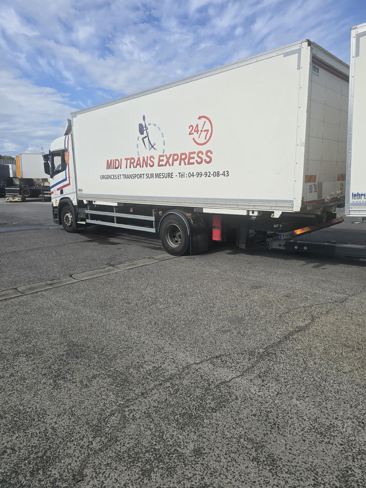 Autocarro portacontainer/ Caisse interchangeable SCANIA R 450