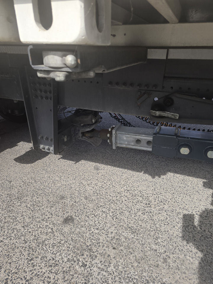 Autocarro portacontainer/ Caisse interchangeable SCANIA R 450