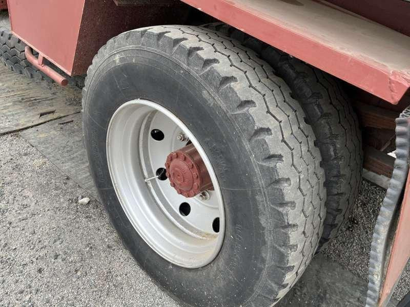 Autocarro ribaltabile Iveco GRUE TECTOR 130E18