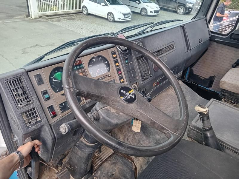 Autocarro ribaltabile MAN 19.272