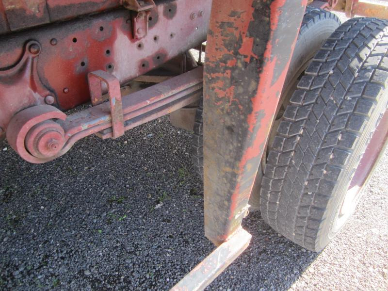 Autocarro ribaltabile Mercedes 1114