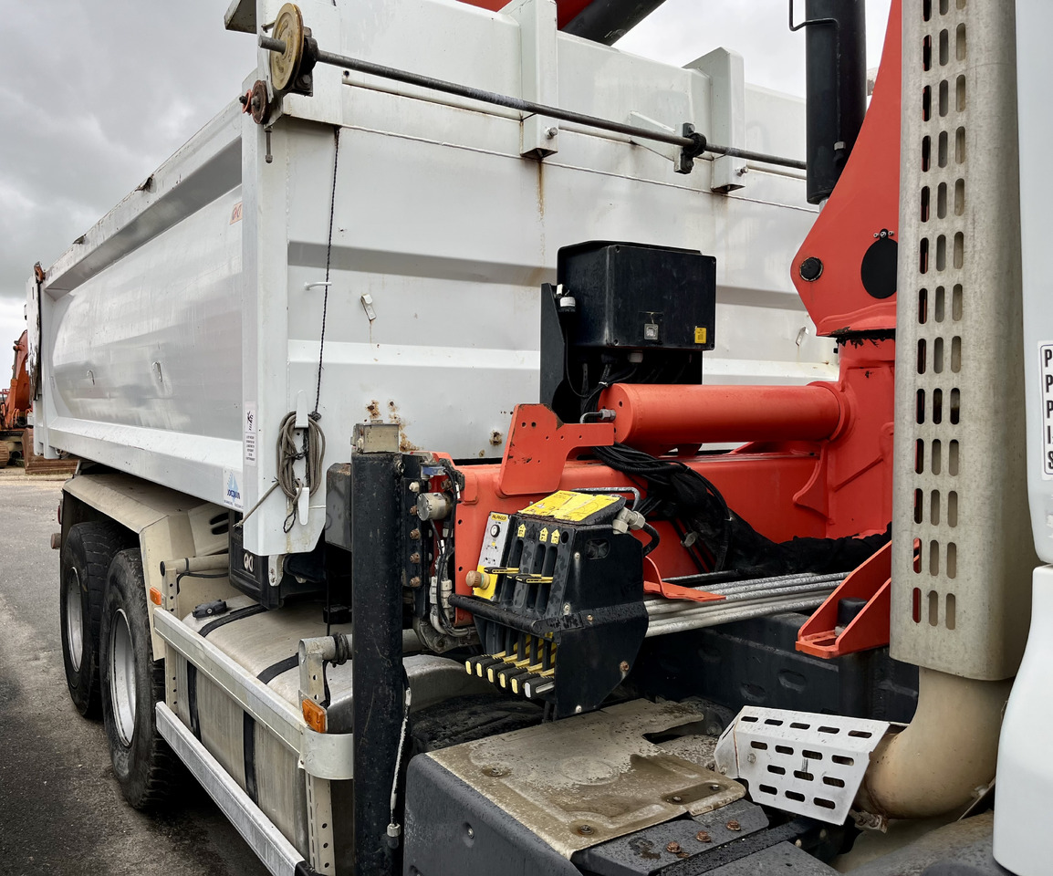 Autocarro ribaltabile RENAULT Premium Lander 460dxi bibenne grue Palfinger pk16001