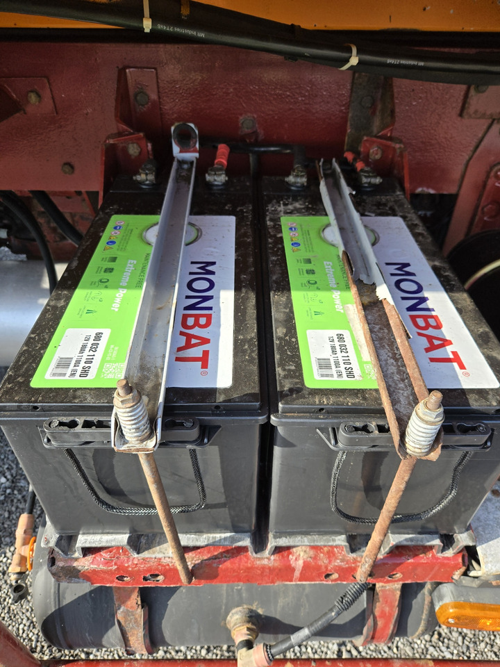 Autocarro ribaltabile Renault G250 4x4