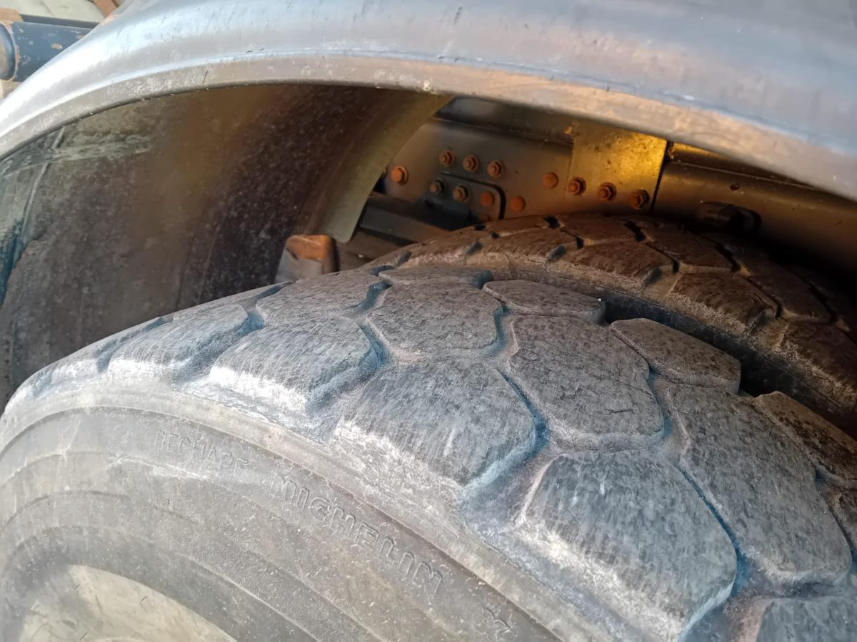 Autocarro ribaltabile Renault Kerax 410 DXI