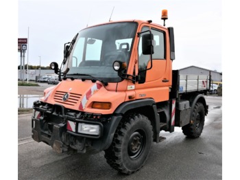 Autocarro ribaltabile UNIMOG U300 KLIMA AHK KOMUNALHYDRAULIK