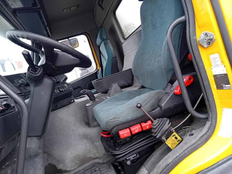 Autocarro ribaltabile Volvo FM12 380