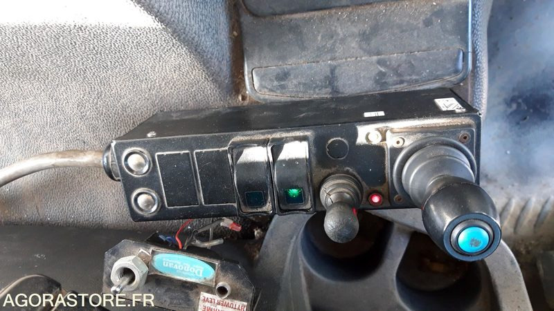 Autocarro scarrabile *CAMION AMPLIROLL 26T