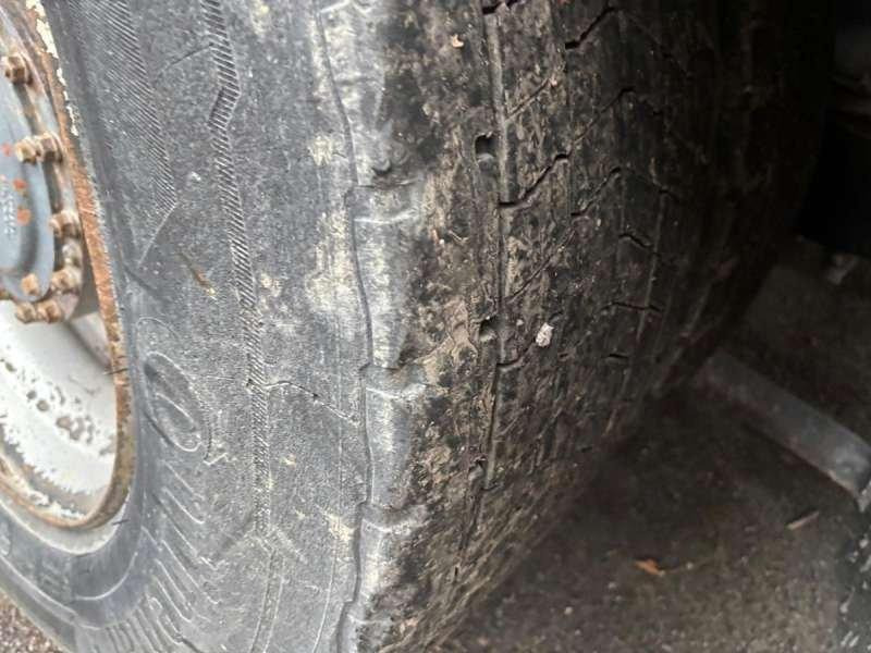 Autocarro scarrabile DAF GRUE 85.410 6X4