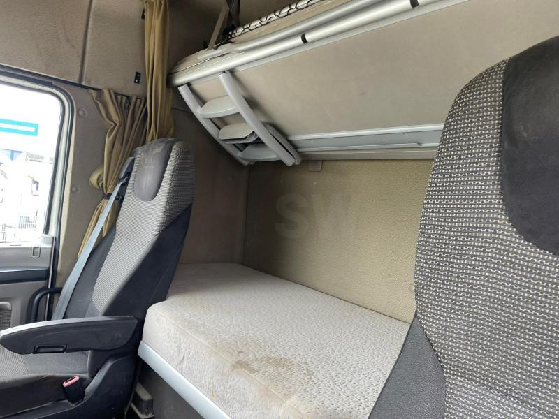 Autocarro scarrabile DAF XF105 460