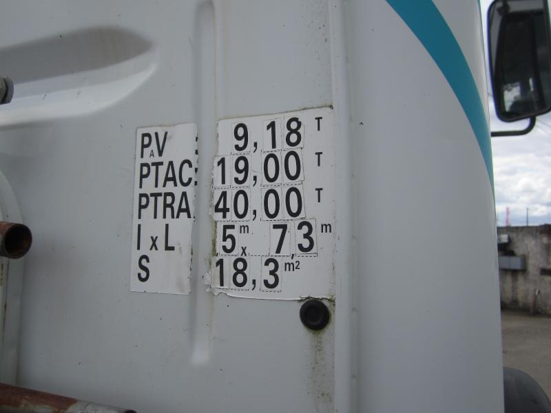 Autocarro scarrabile Iveco Unic