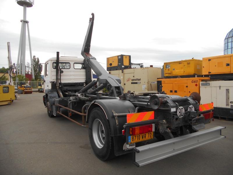 Autocarro scarrabile MAN 19.343