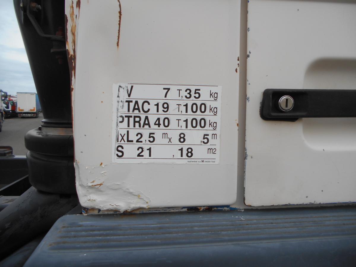 Autocarro scarrabile MAN 19.343