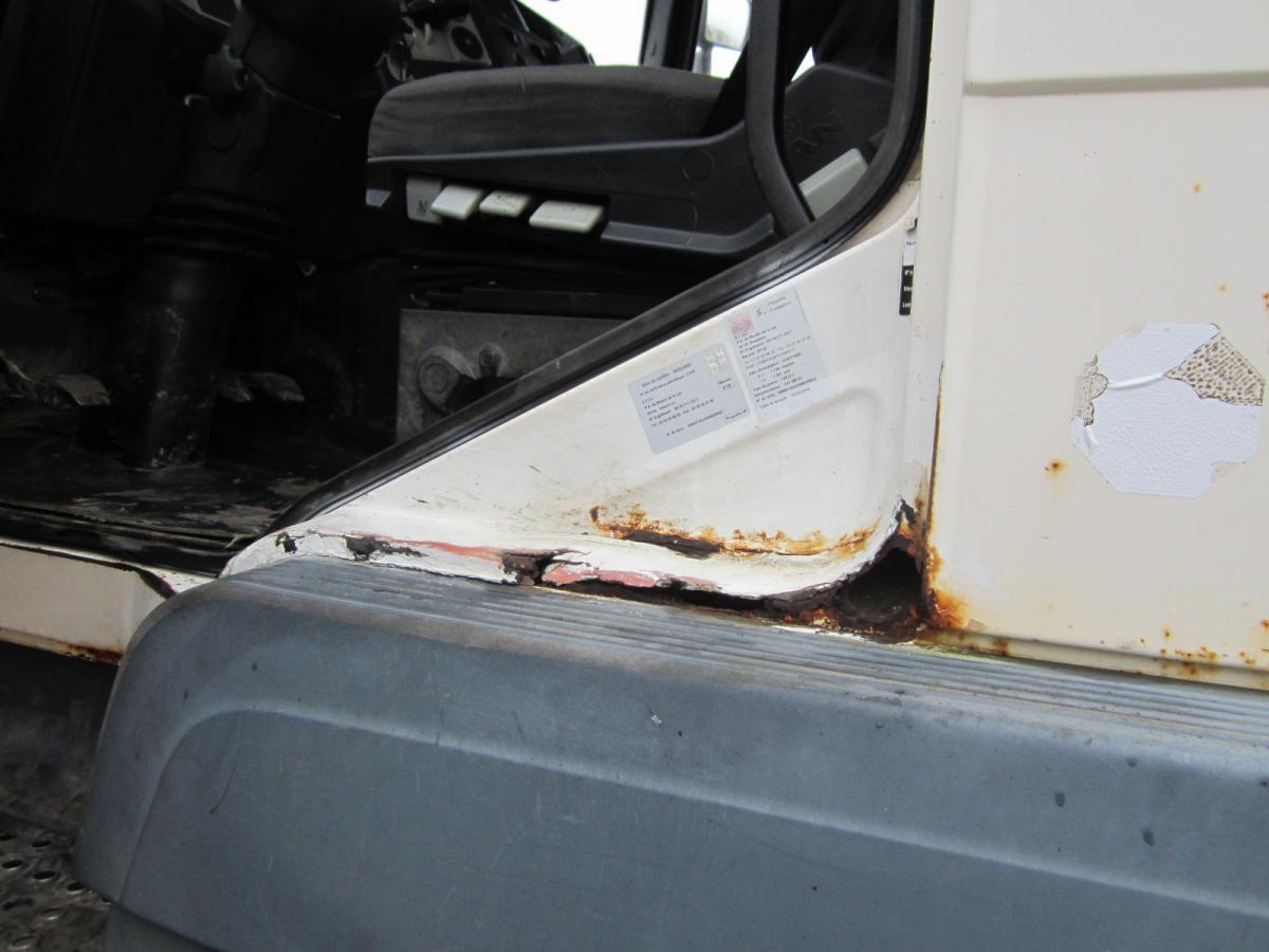 Autocarro scarrabile MAN 27.314