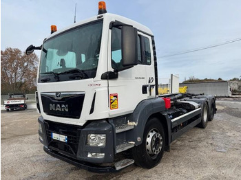 Autocarro scarrabile MAN TGS 28.460 AMPIROLL