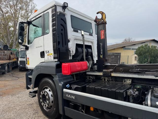 Autocarro scarrabile MAN TGS 28.460 AMPIROLL