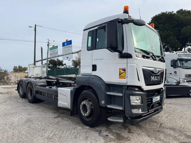 Autocarro scarrabile MAN TGS 28.460 AMPIROLL