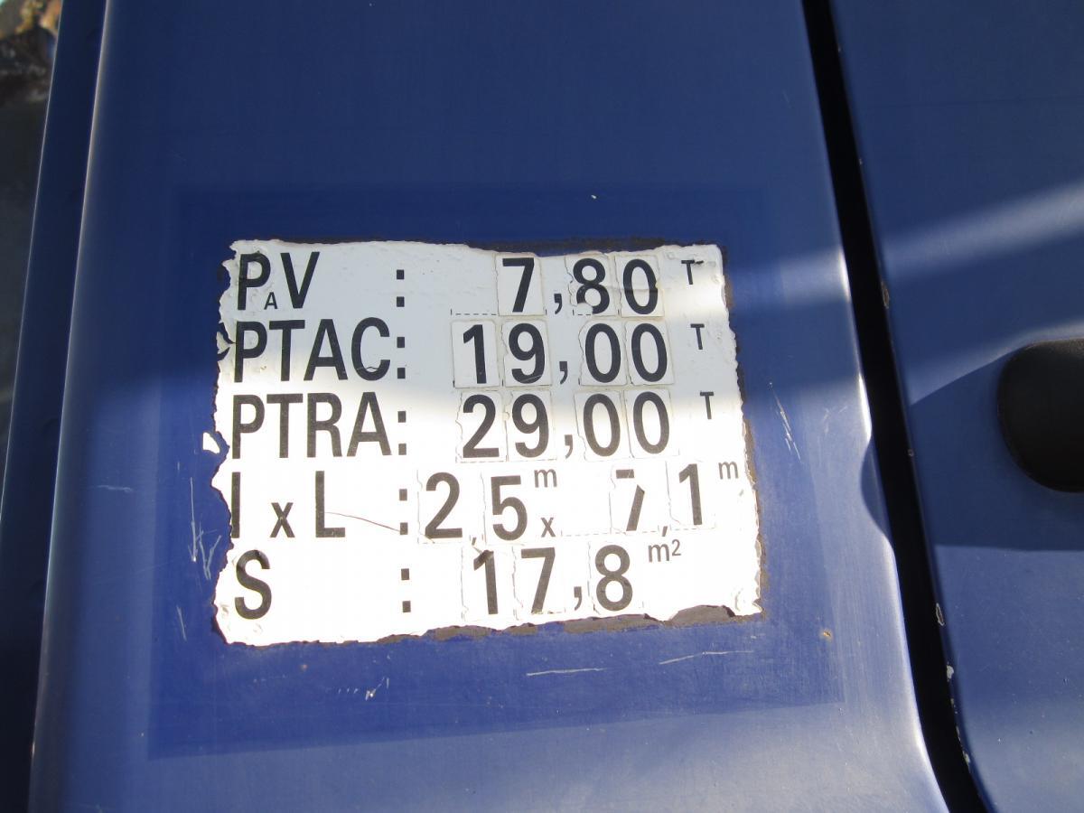 Autocarro scarrabile Mercedes Atego 1823