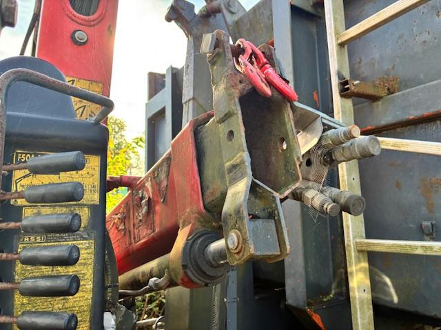 Autocarro scarrabile Nissan ATLEON 150.25