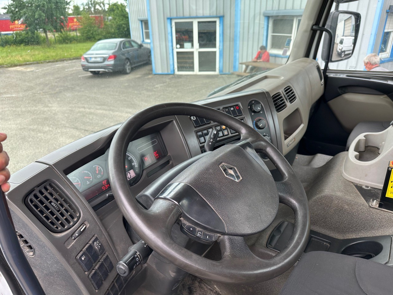 Autocarro scarrabile RENAULT LANDER 380DXI