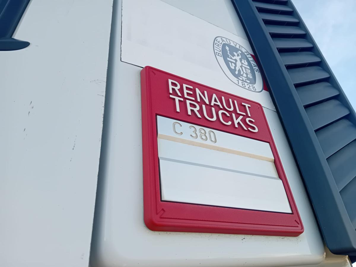 Autocarro scarrabile Renault Gamme C 380