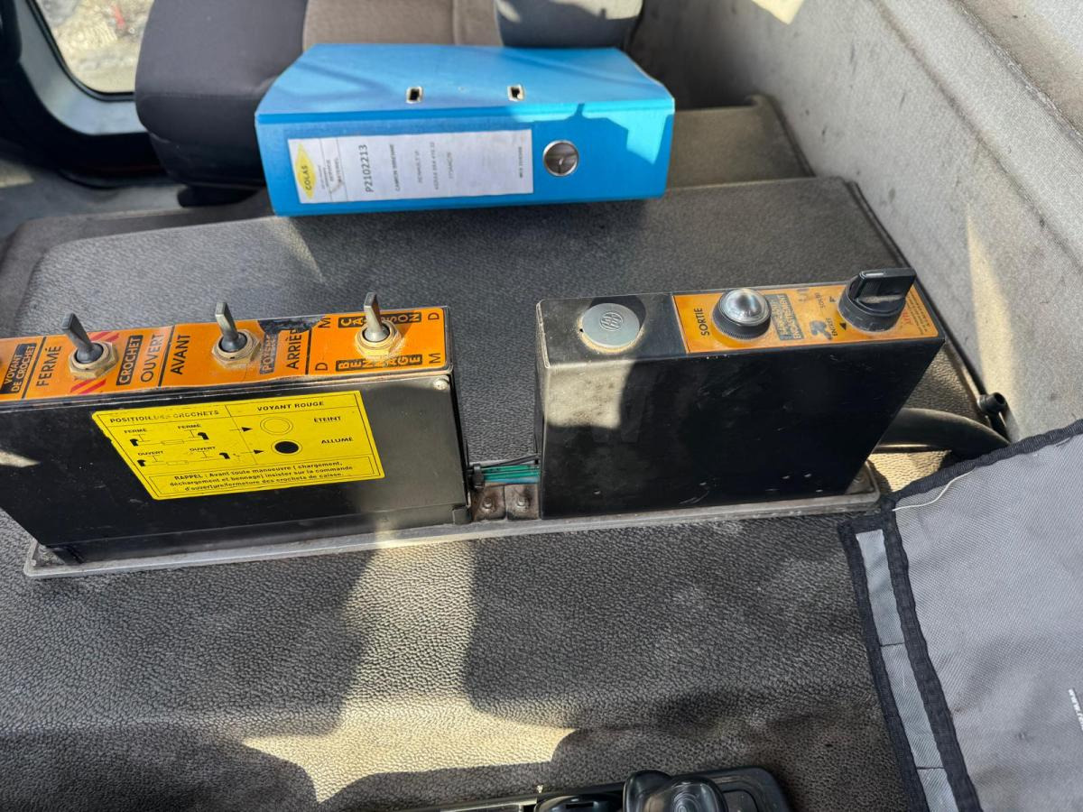 Autocarro scarrabile Renault Kerax