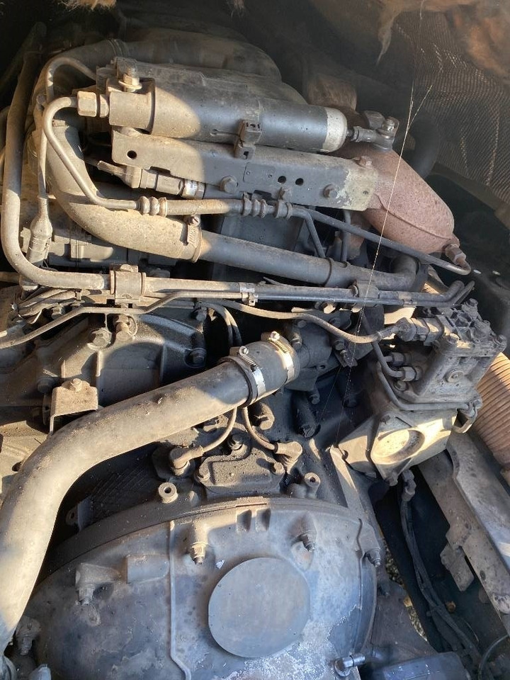 Autocarro scarrabile Scania P360/HYVALIFT/HIAB 144B a réparer