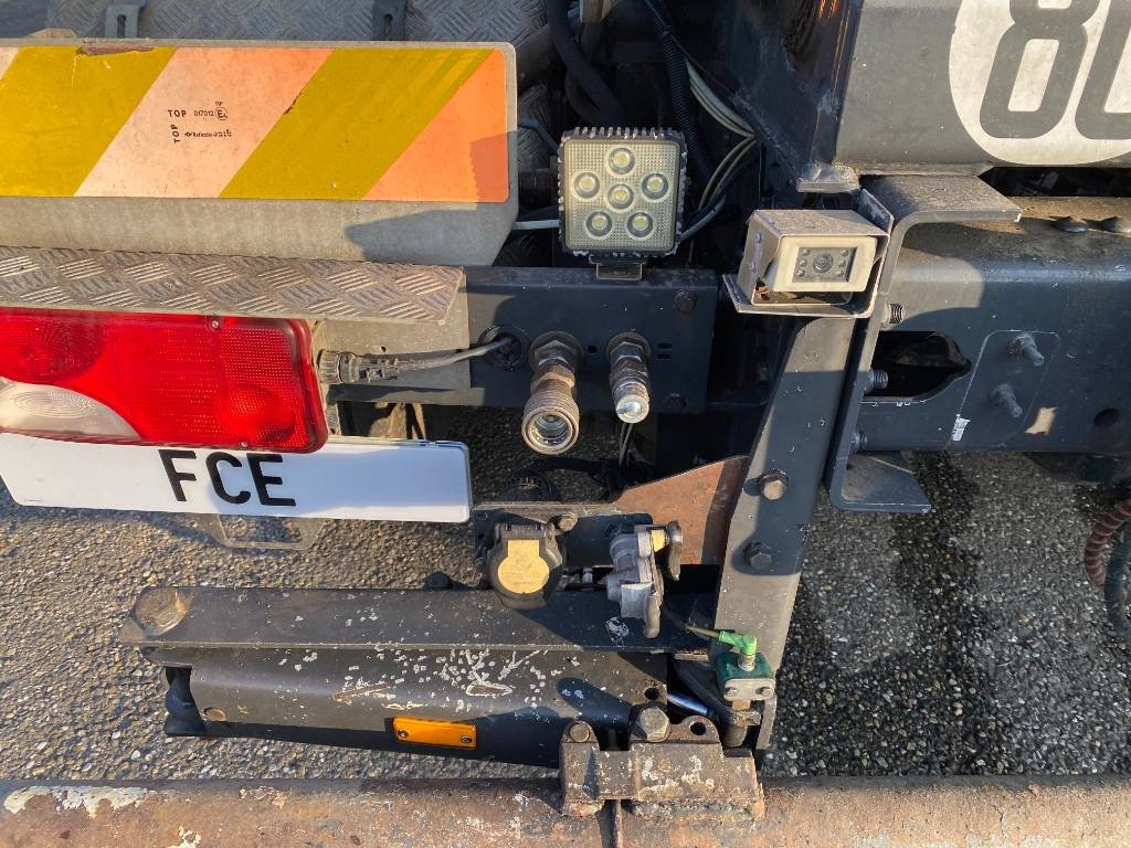 Autocarro scarrabile Scania P360/HYVALIFT/HIAB 144B a réparer