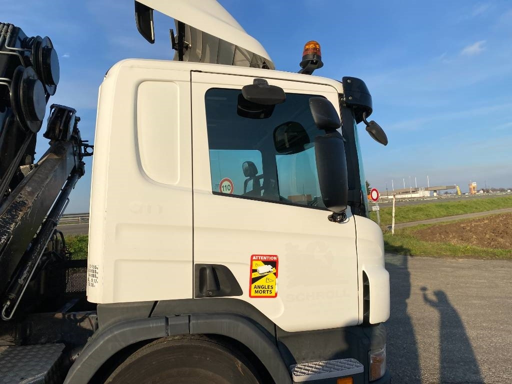Autocarro scarrabile Scania P360/HYVALIFT/HIAB 144B a réparer