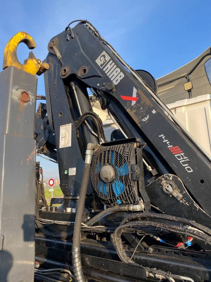 Autocarro scarrabile Scania P360/HYVALIFT/HIAB 144B a réparer