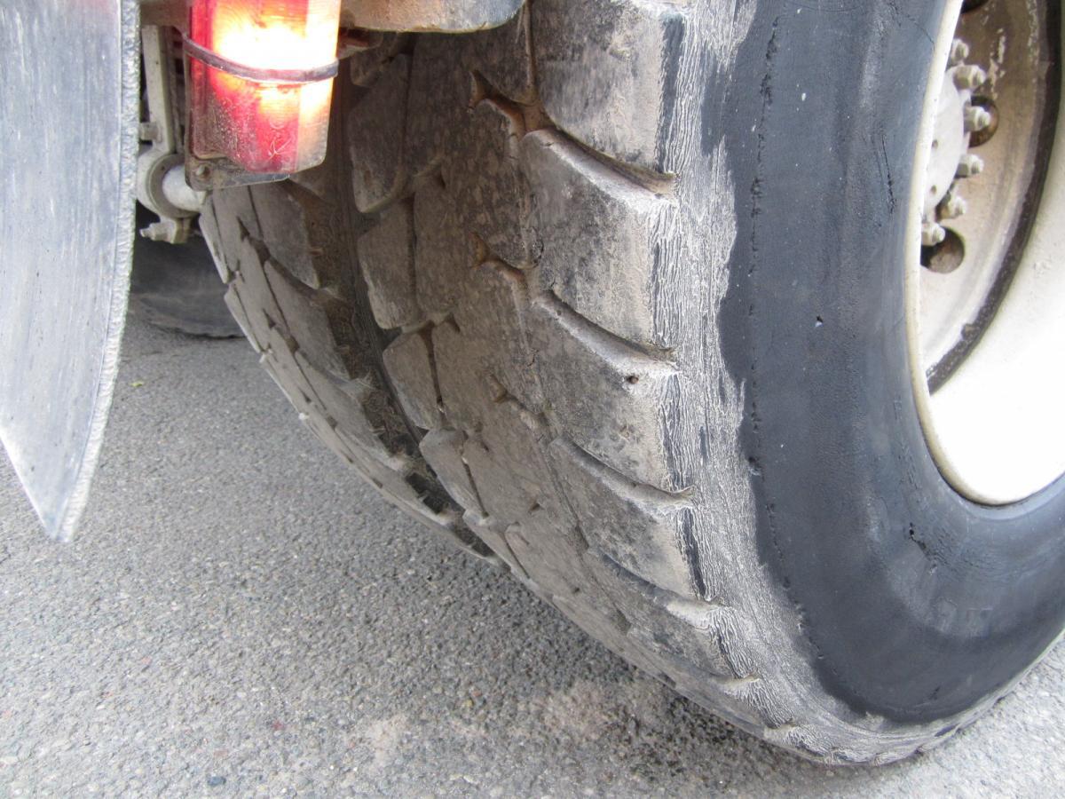 Autocarro scarrabile Volvo FL6 19