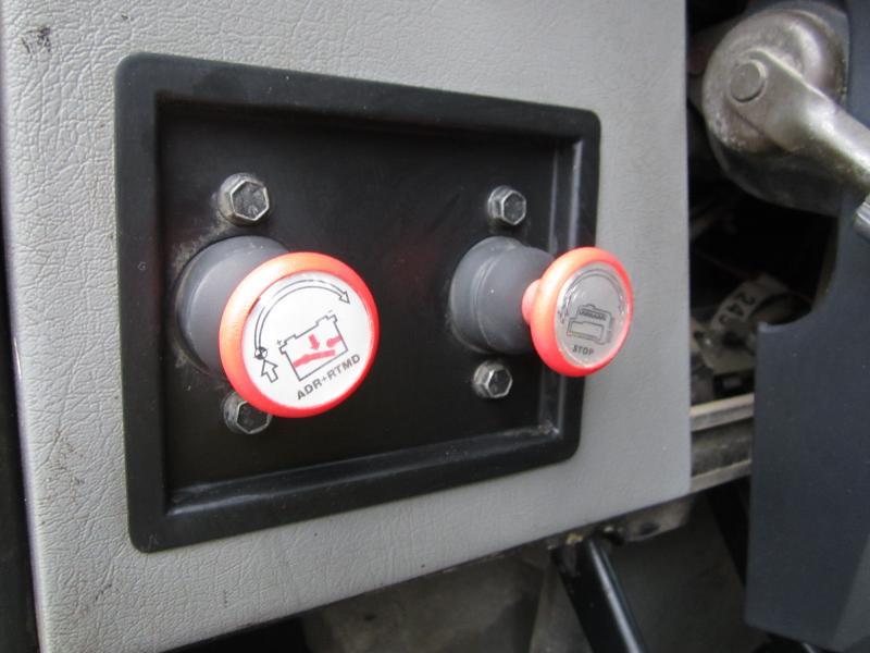 Autocarro scarrabile Volvo FL6 19