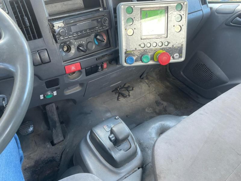 Autocarro telaio Isuzu