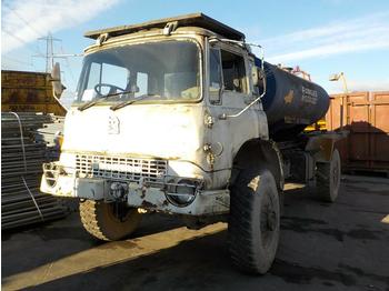 Camion cisterna per il trasporto di carburanti Bedford 4WD Fuel Tanker: foto 1