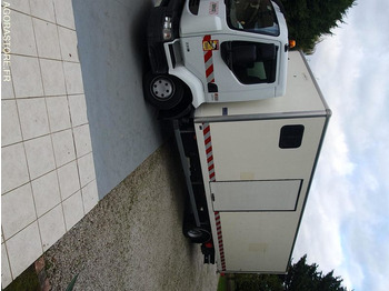 Camion  CAMION PORTEUR RENAULT ATELIER ET BASE DE VIE