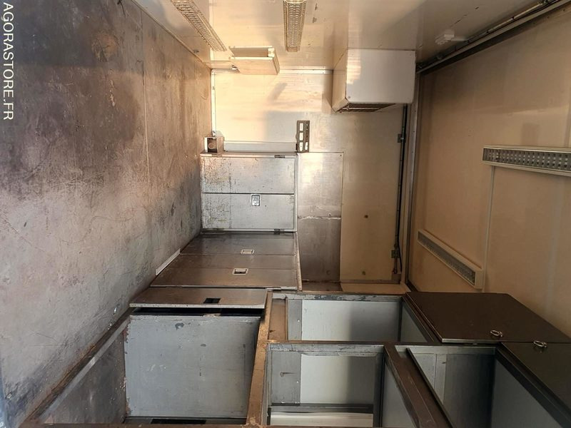 Camion CAMION PORTEUR RENAULT ATELIER ET BASE DE VIE