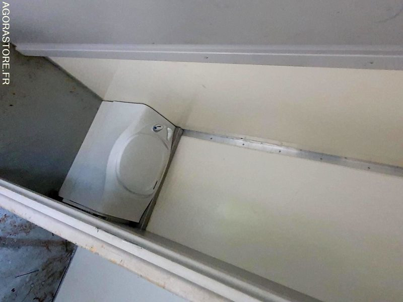 Camion CAMION PORTEUR RENAULT ATELIER ET BASE DE VIE