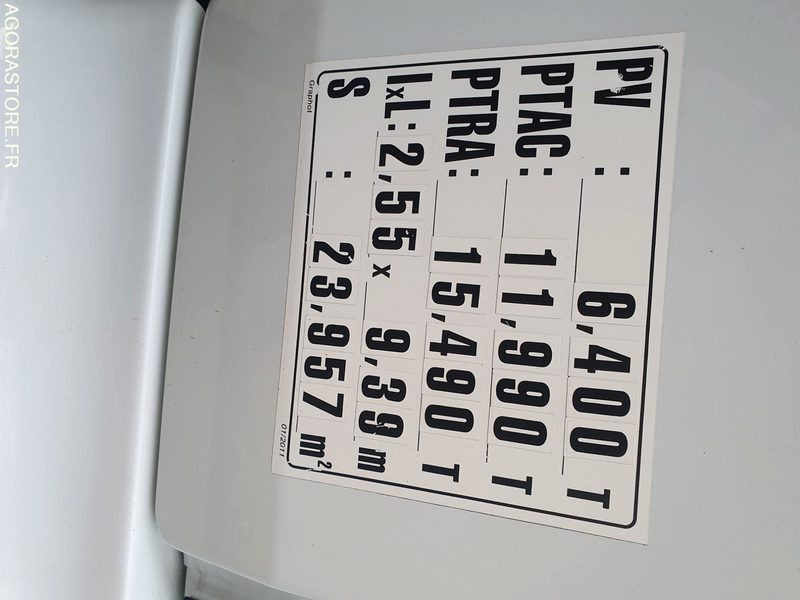 Camion CAMION PORTEUR RENAULT ATELIER ET BASE DE VIE