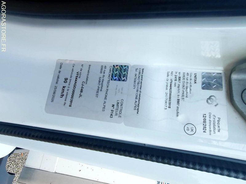 Camion CAMION PORTEUR RENAULT ATELIER ET BASE DE VIE