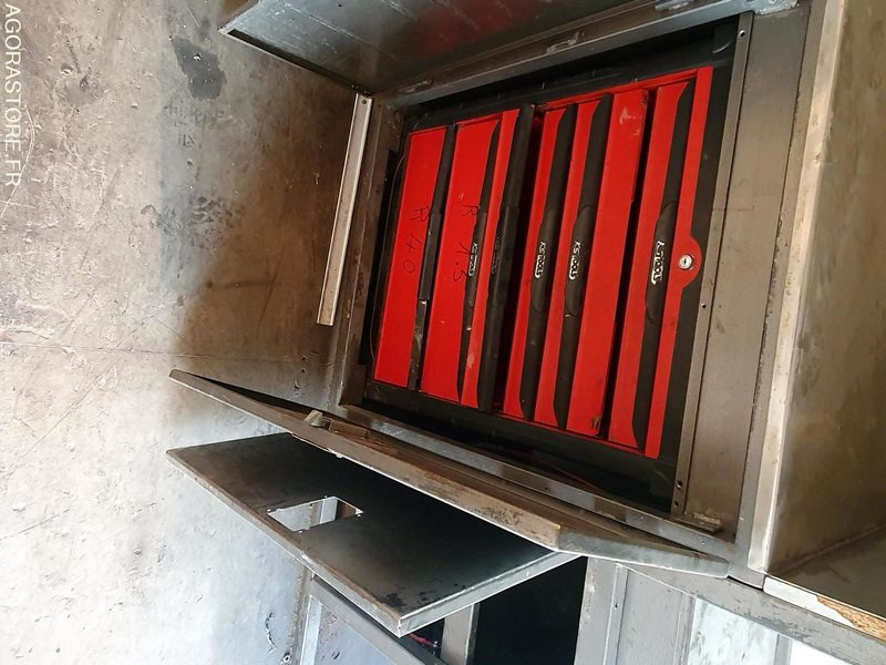 Camion CAMION PORTEUR RENAULT ATELIER ET BASE DE VIE