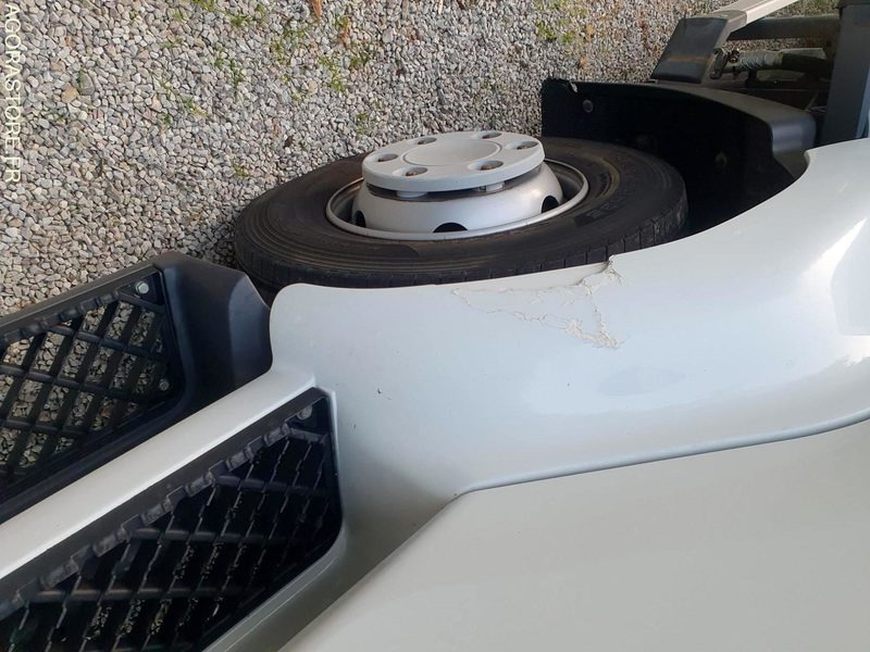 Camion CAMION PORTEUR RENAULT ATELIER ET BASE DE VIE