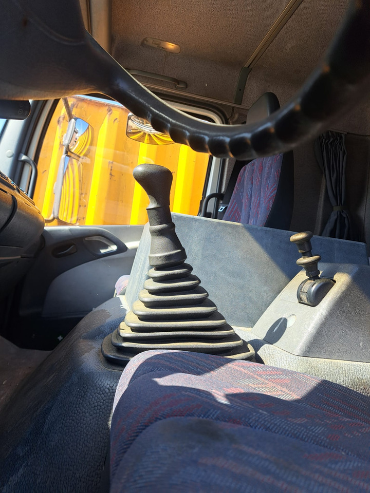 Camion bisarca MERCEDES-BENZ 1823