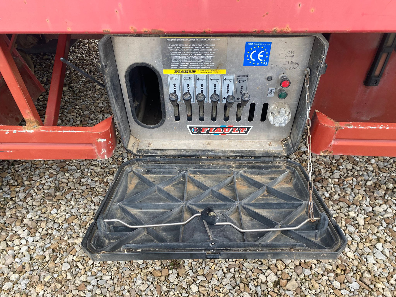 Camion bisarca RENAULT GR 280