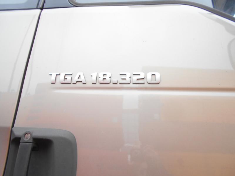 Camion centinato MAN TGA 18.320
