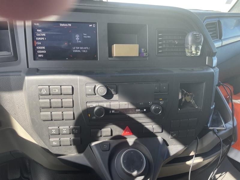 Camion centinato MAN TGS 35.480